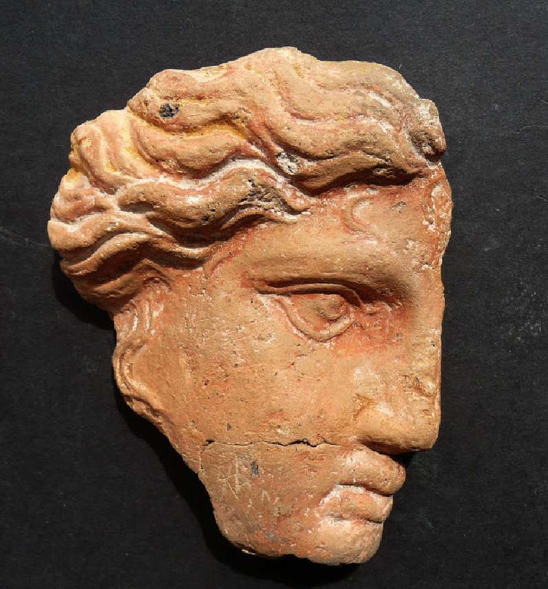 Maschera etrusca in terracotta