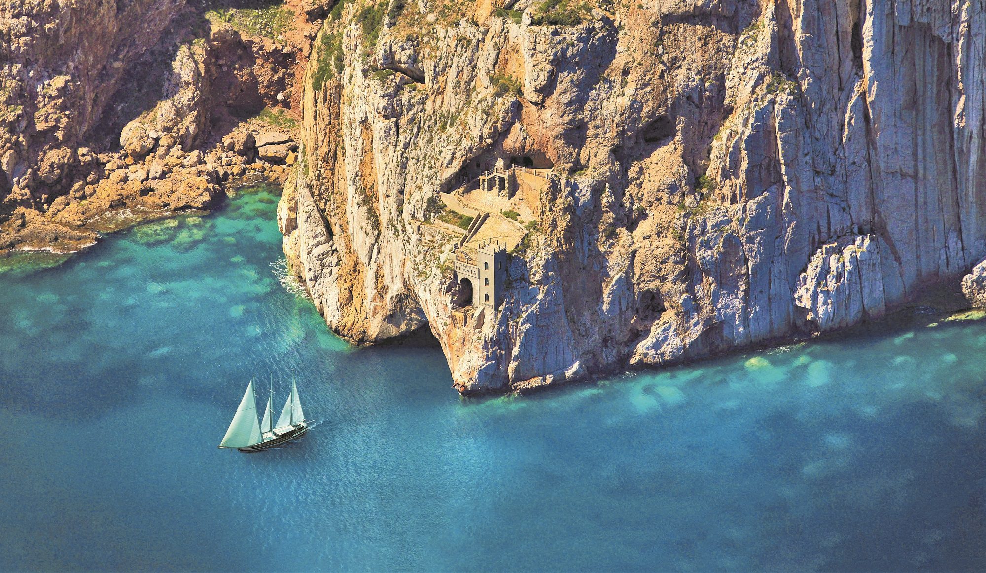 Tra natura e archeologia industriale per un turismo sostenibile e hi-tech Tra natura e archeologia industriale per un turismo sostenibile e hi-tech