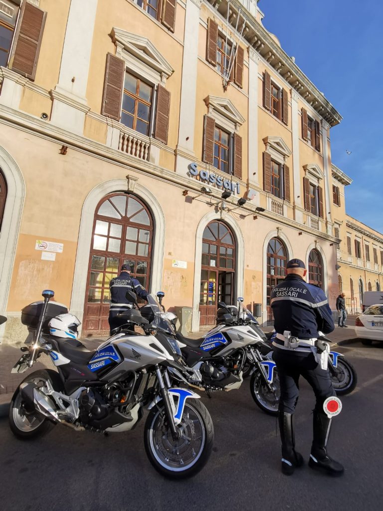 Controlli nella stazione ferroviaria