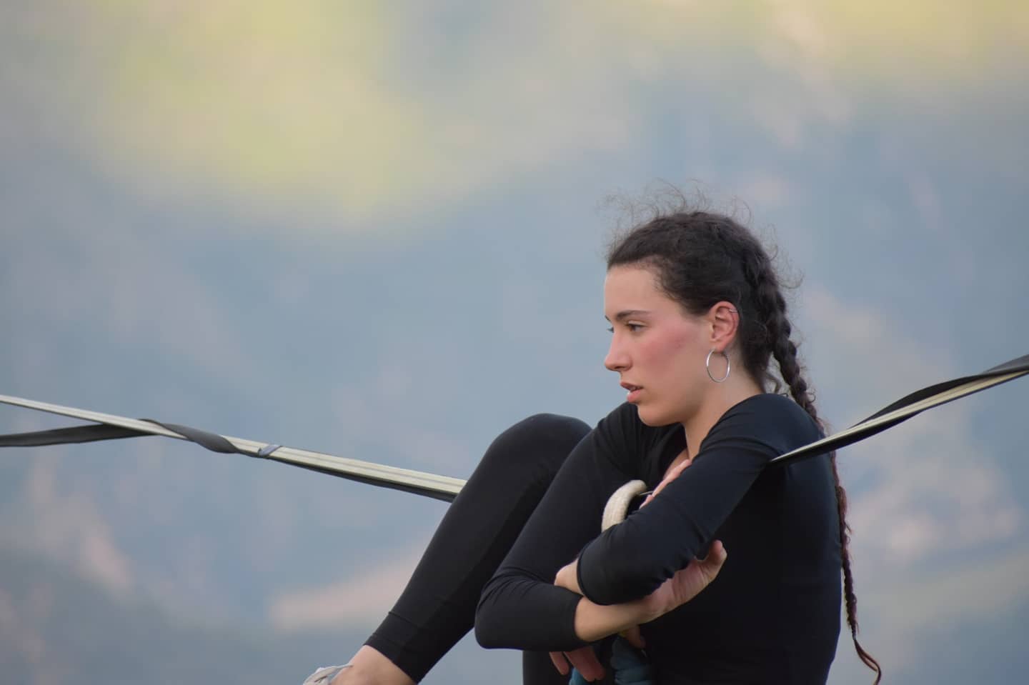 Con la testa all'insù, gli equilibristi del cielo sbarcano nel blu della Sardegna