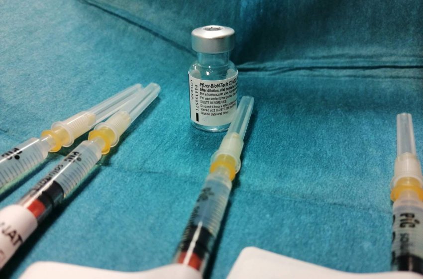 AOU SASSARI – «Operatori sanitari vaccinati ancora protetti dopo 7 mesi»