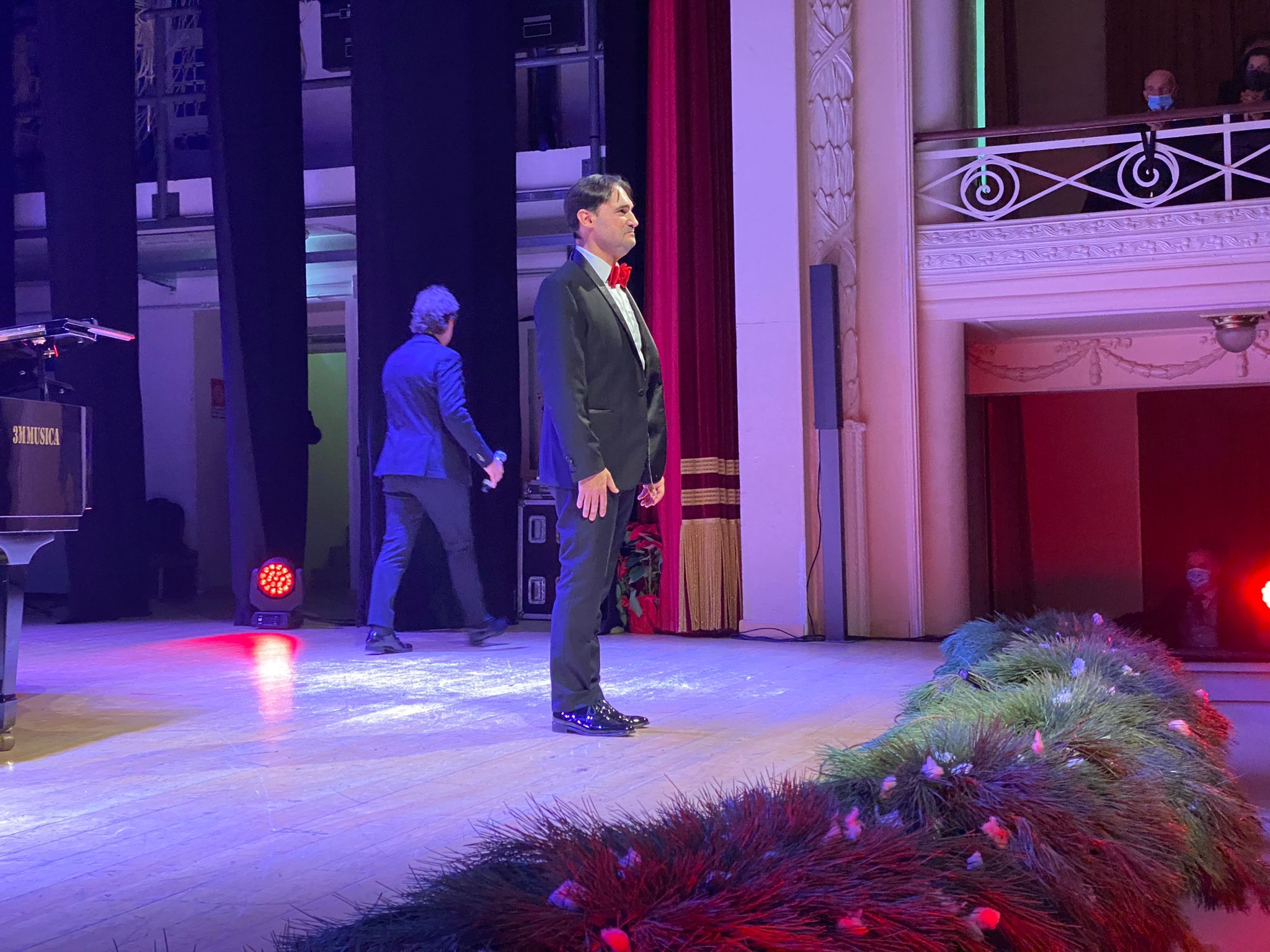 Tempio Pausania - Standing ovation per Francesco Demuro al Teatro del Carmine