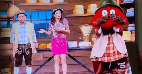 Roberta Lanfranchi sotto processo mediatico dopo lo sketch di Paperissima Sprint contro i sardi
