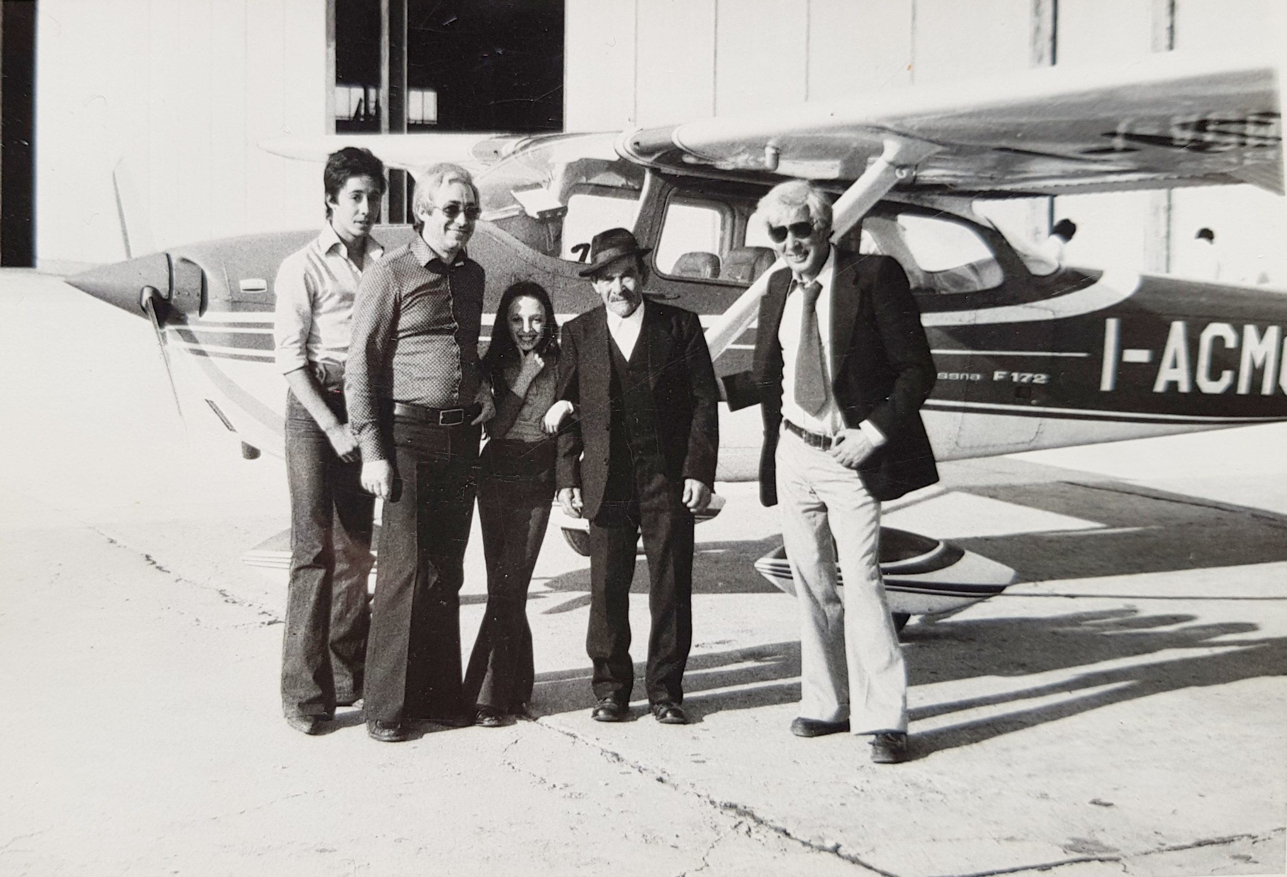 Aero Club Sassari, Piloti e ospiti dei "voli di propaganda" del club negli anni '70