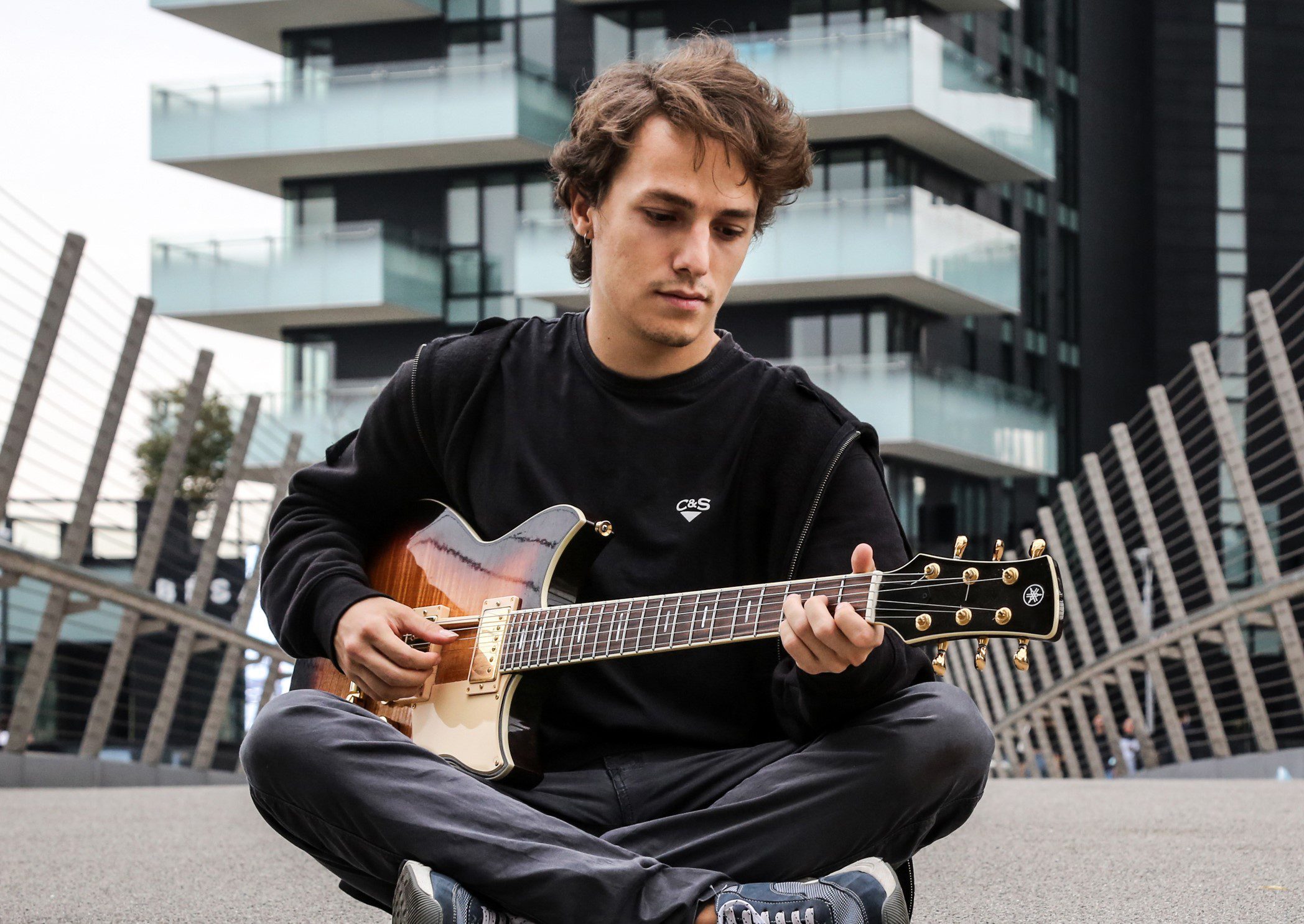 Due serate di musica dal vivo a Valledoria con Matteo Mancuso e il Fabrizio De André Ensemble