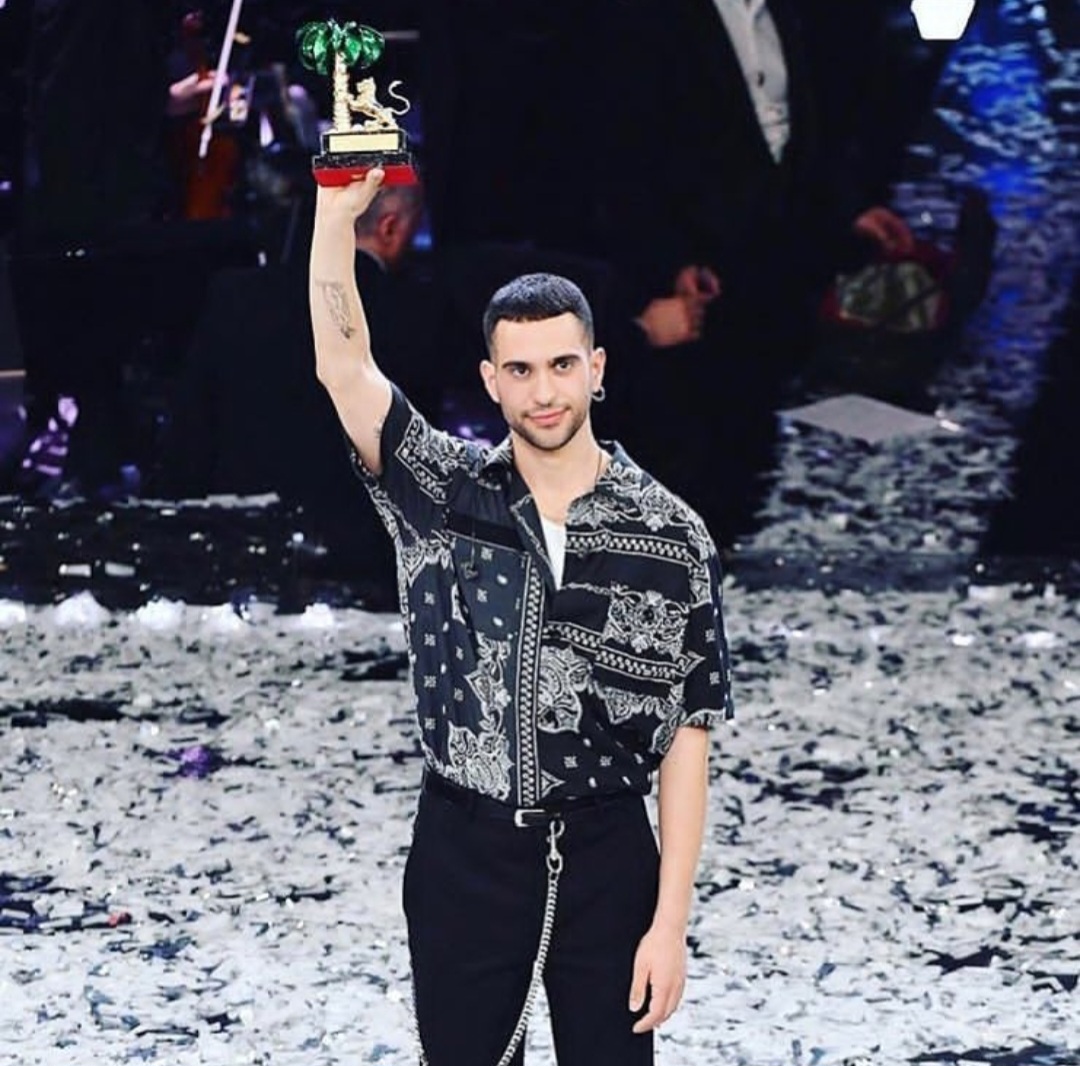 Vittoria di Mahmood a Sanremo 2019. Fonte: profilo Instagram di Mahmood