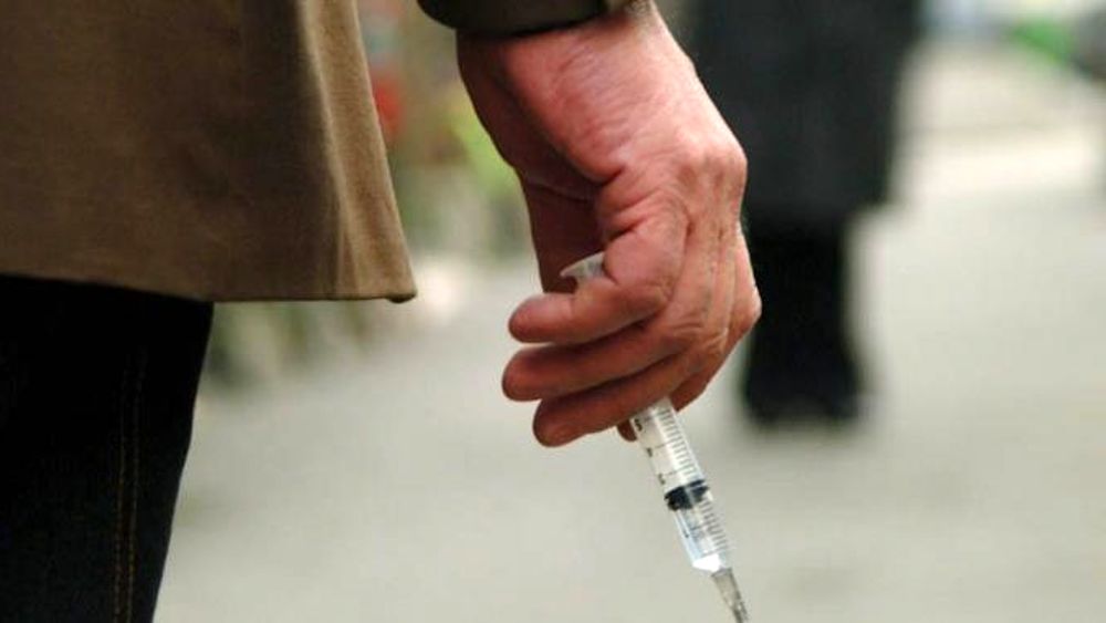 Sassari - Rapina con siringa in profumeria, arrestato