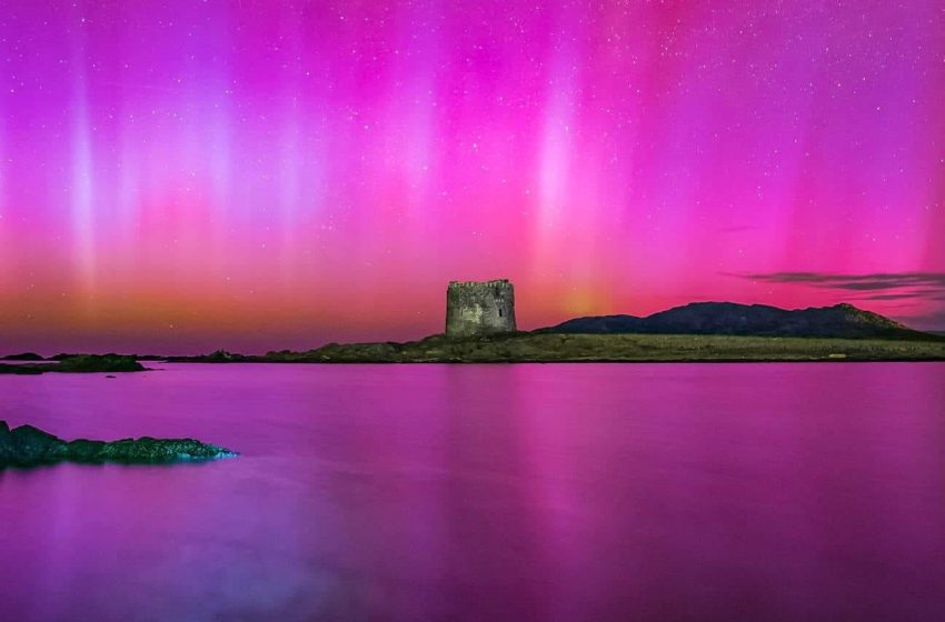 Aurora Boreale visibile anche in Sardegna e il cielo si tinge di rosso