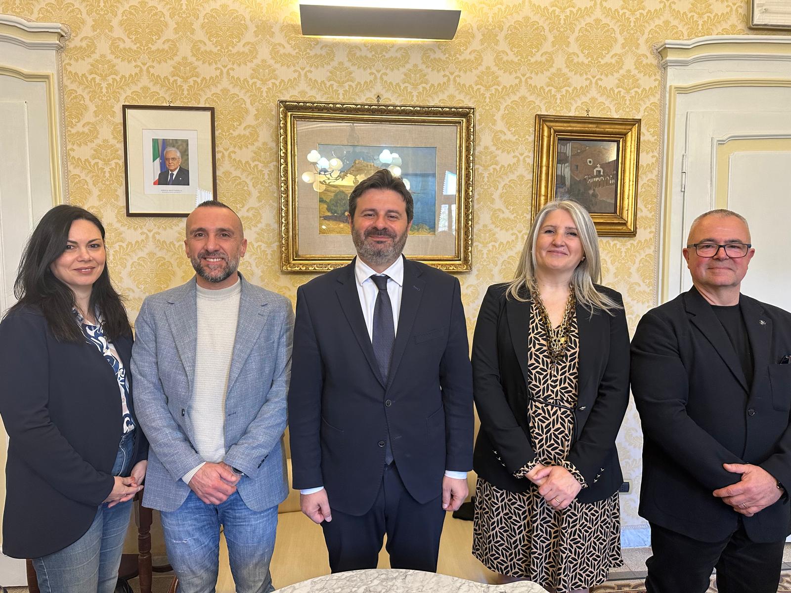 04.04.25 Premio Letterario Stefano Nonnis - Un momento dell'incontro tra amministrazione e promotori 2