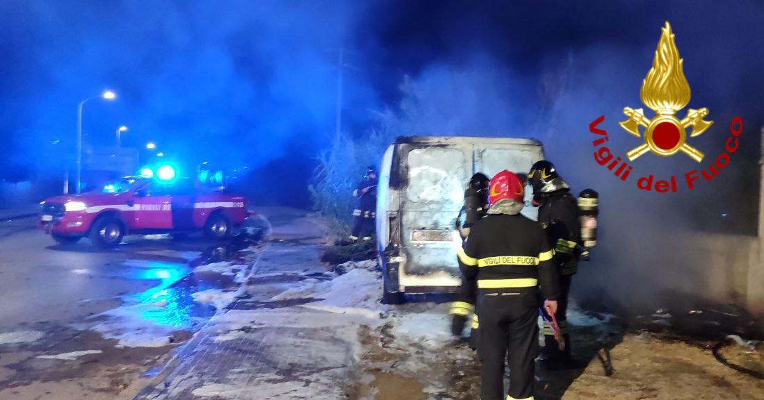 Incendio Alghero Furgone
