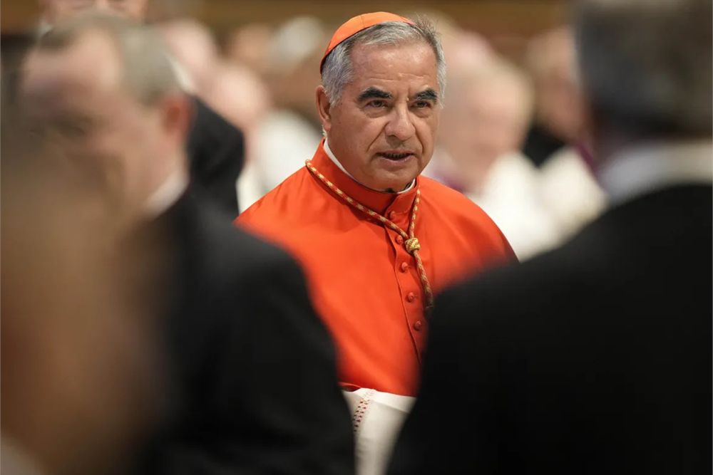 Cardinale Becciu assolto