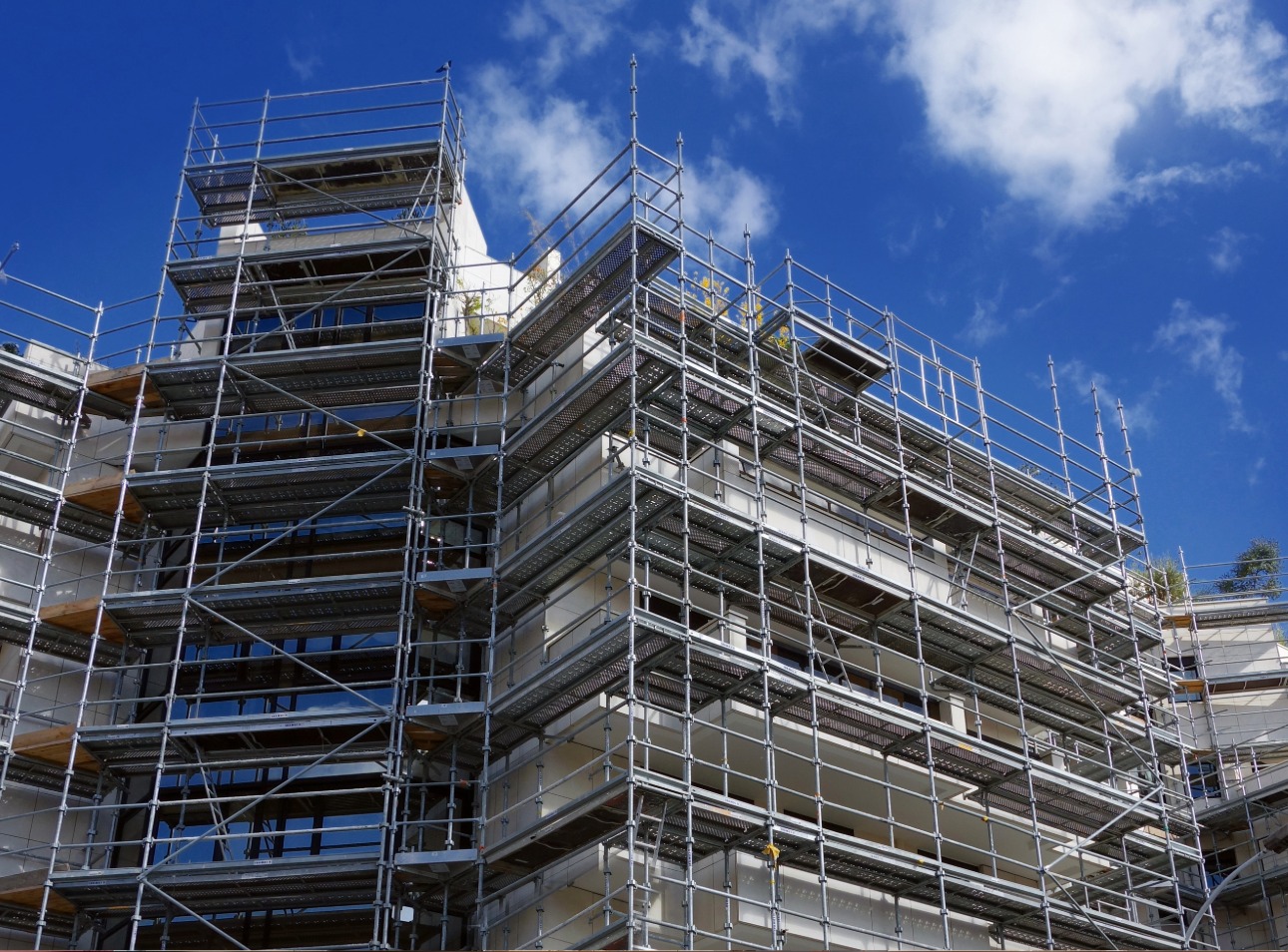 Furti-in-condominio-facilitati-dai-ponteggi