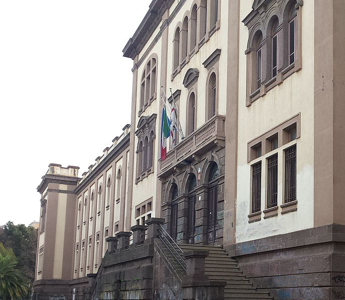 Il Liceo Azuni in via Rolando