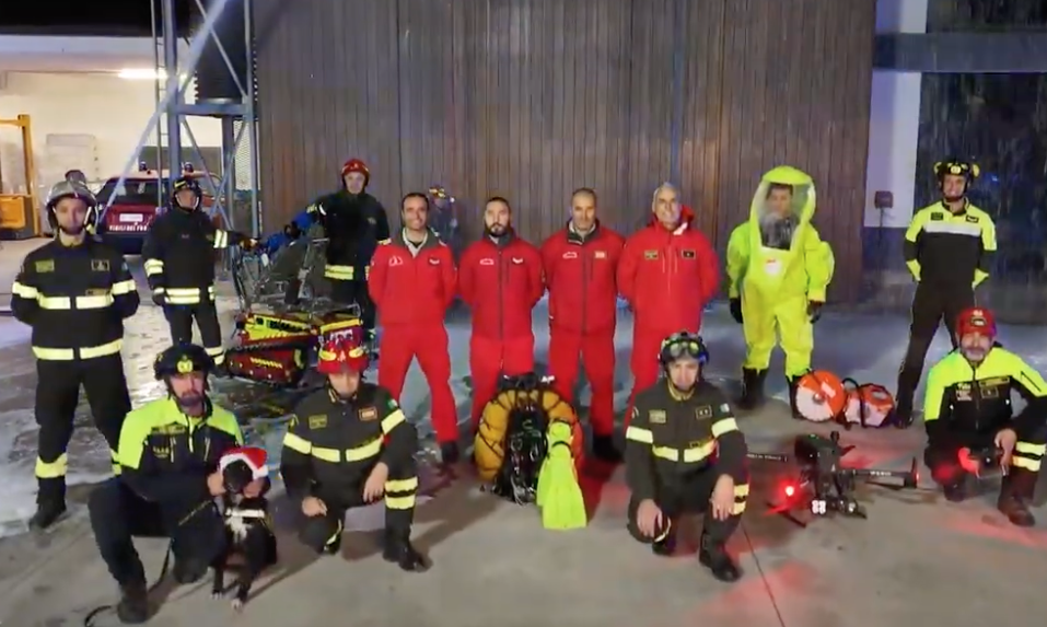 Gli auguri del Comando Provinciale dei Vigili del Fuoco di Sassari