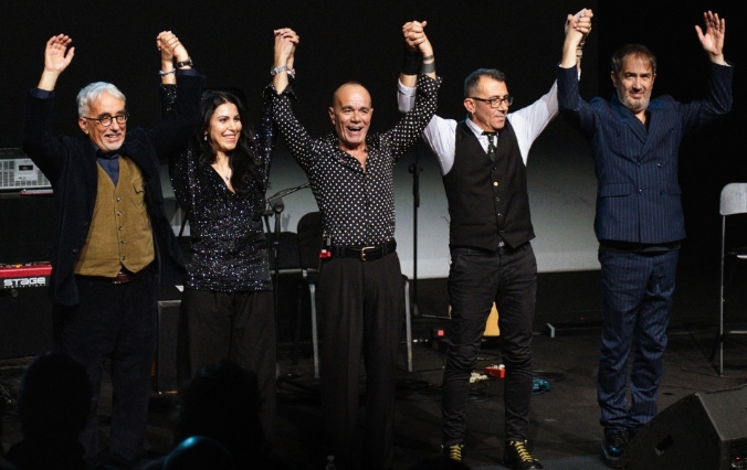 I Tazenda e S'istoria infinida