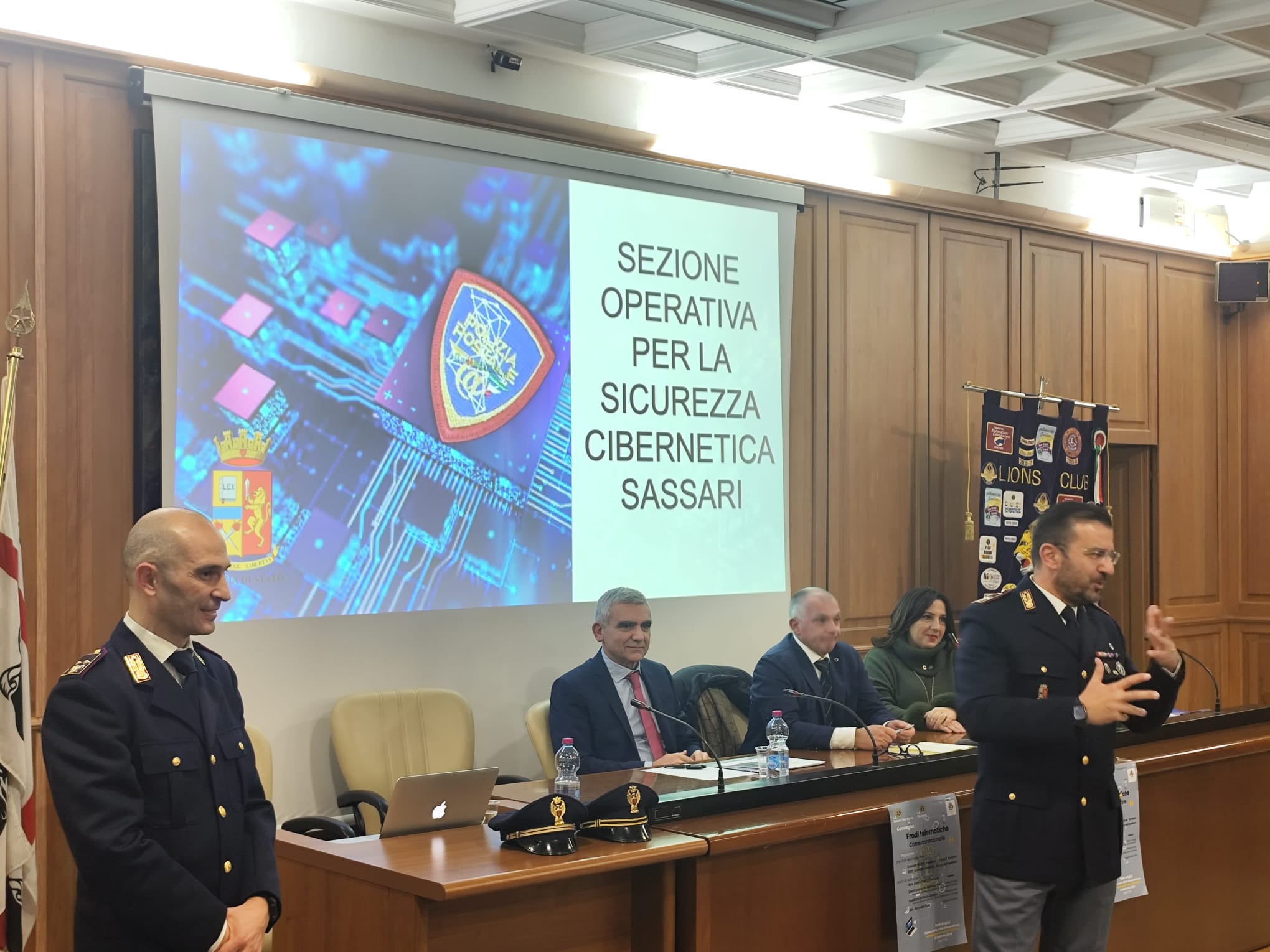 Frodi telematiche, come difendersi a Sassari la lezione della Polizia Postale