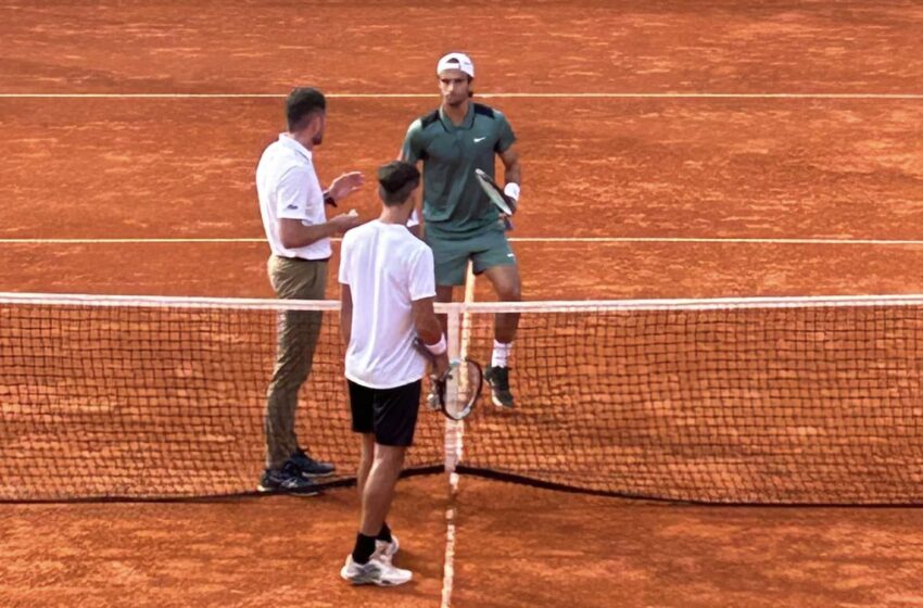 Matteo Berrettini in campo ai Sardegna Open 2024