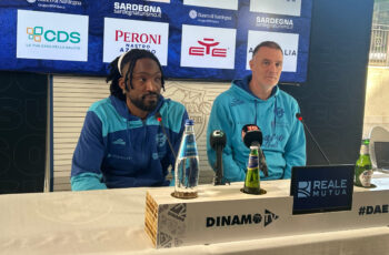 Coach Mrsic e Thomas nella conferenza di presentazione della sfida tra Dinamo Sassari e Venezia