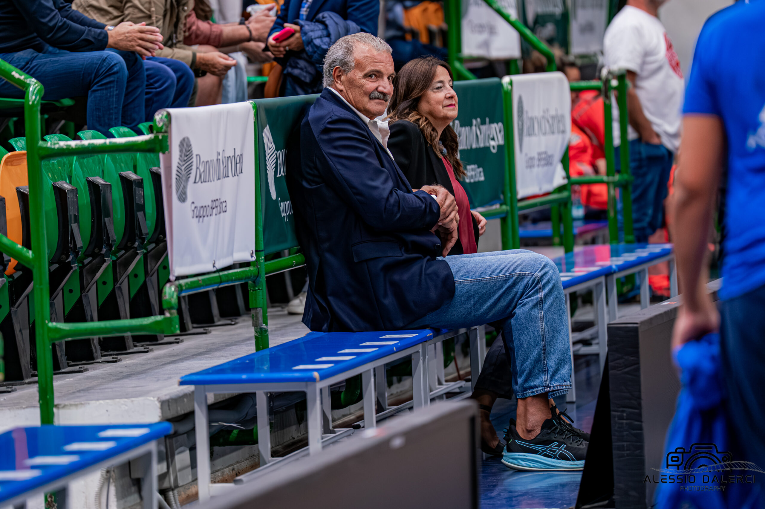 Meo Sacchetti spettatore della prima di campionato 25/26 tra Dinamo Sassari e Varese