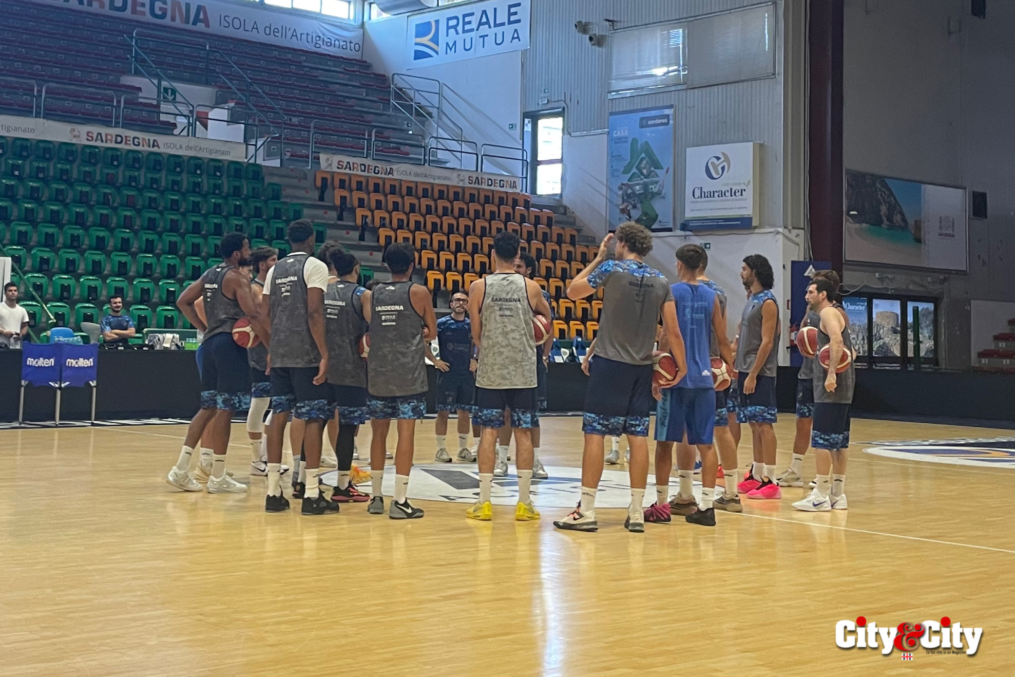 Il primo allenamento a porte aperte della Dinamo Sassari 26/27