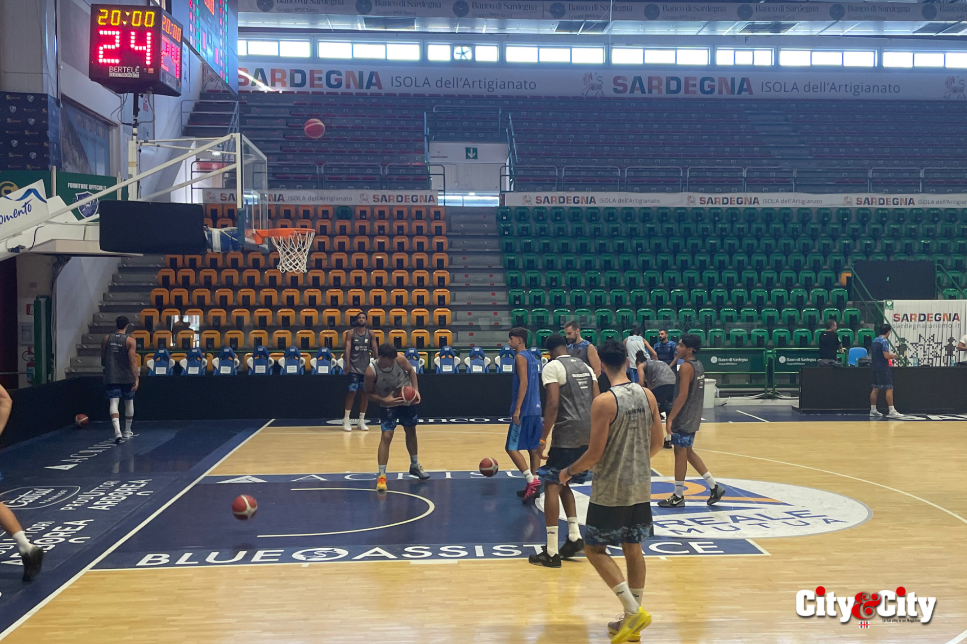 Il primo allenamento a porte aperte della Dinamo Sassari 26/27