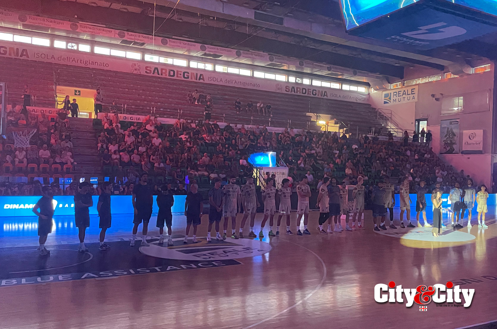 La presentazione del roster prima del match tra Dinamo Sassari e Virtus Zagabria