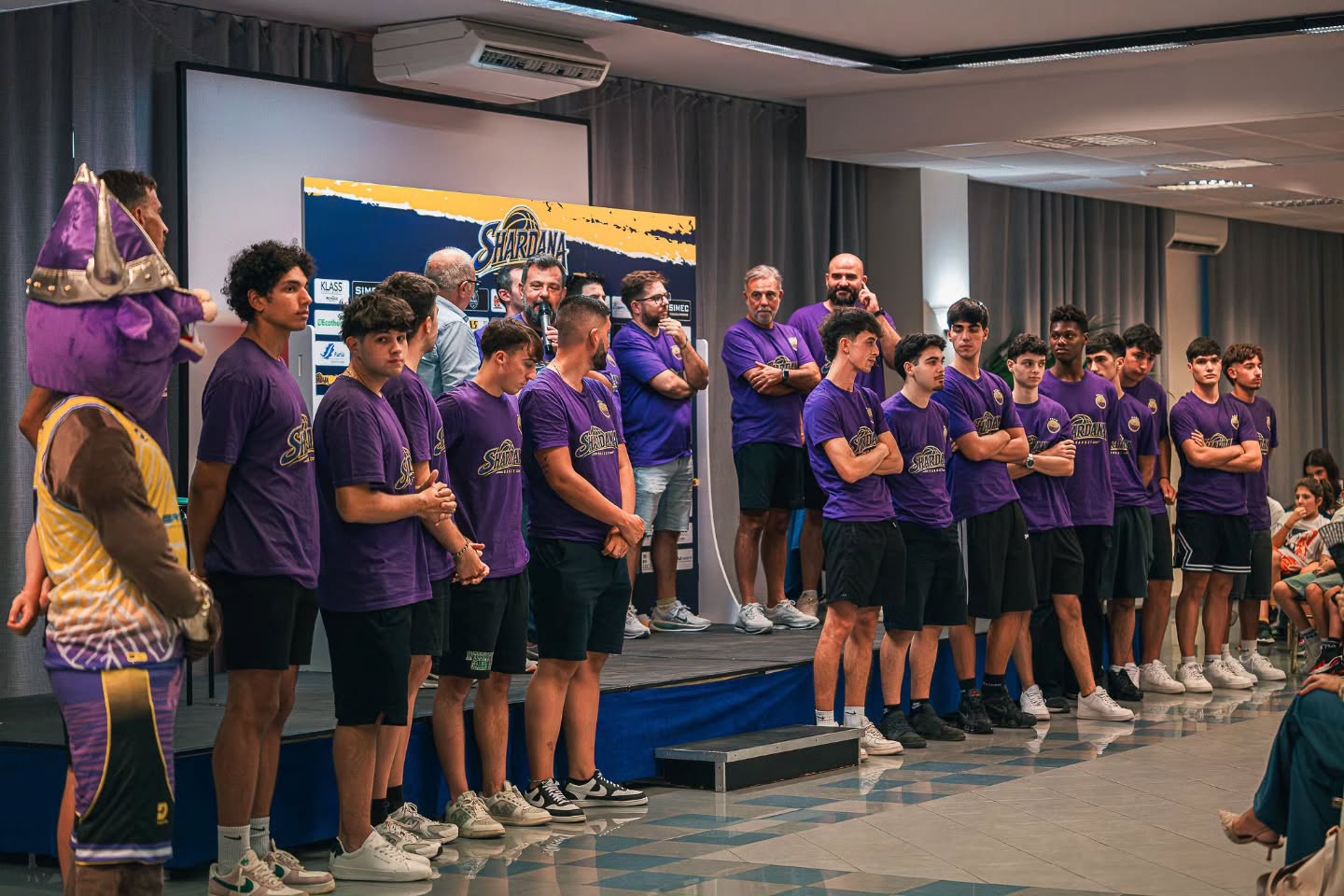 La prima squadra della Shardana Basket, presentata martedì pomeriggio al Pegasus Hotel di Sassari